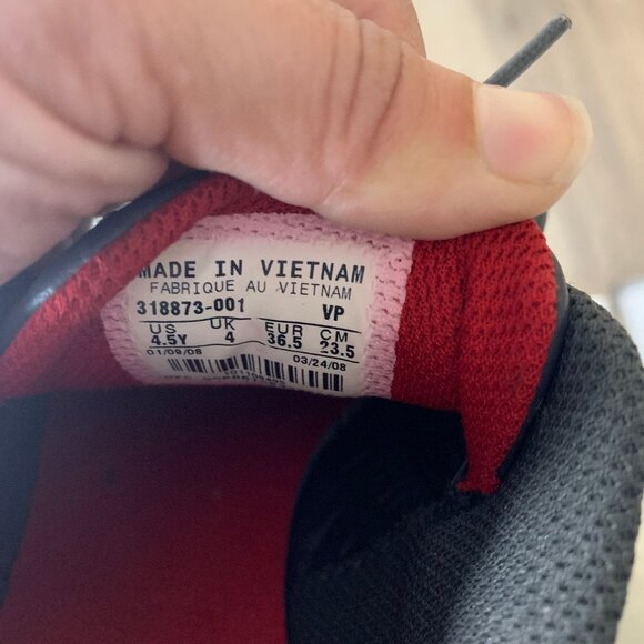 Soccer Cleats - Picture 2 of 3